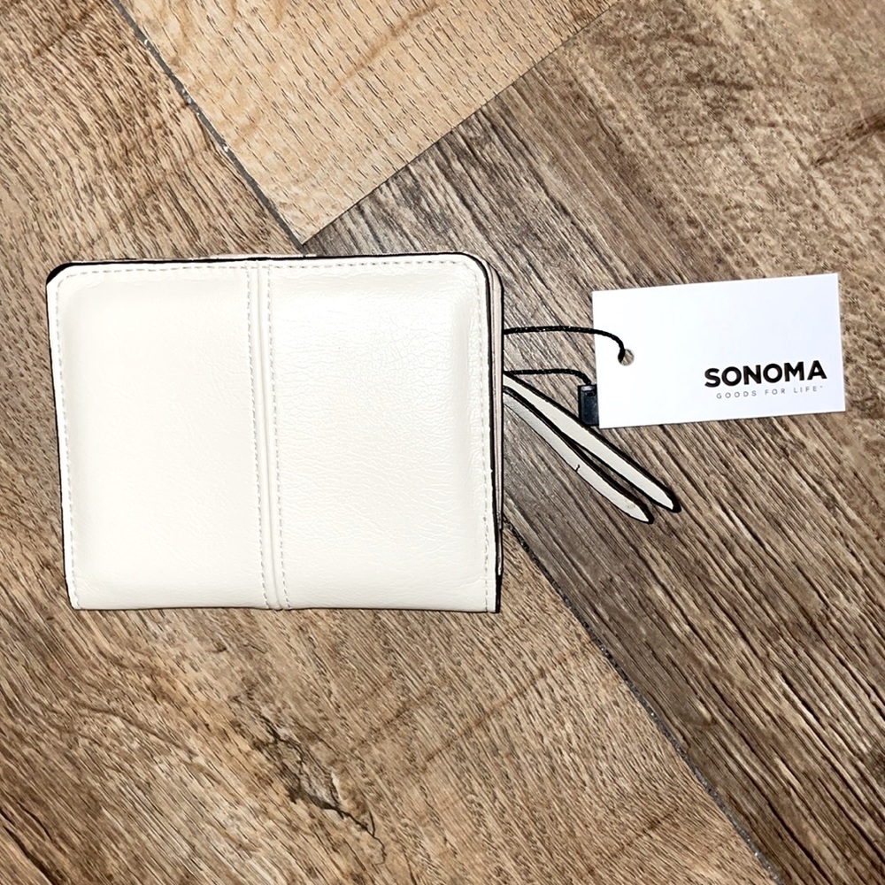 NWT SONOMA White Wallet